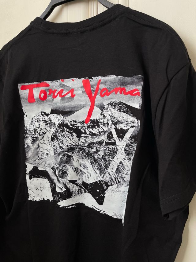 Camiseta Torii Yama Negra