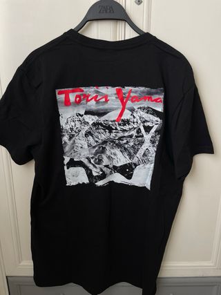 Camiseta Torii Yama Negra