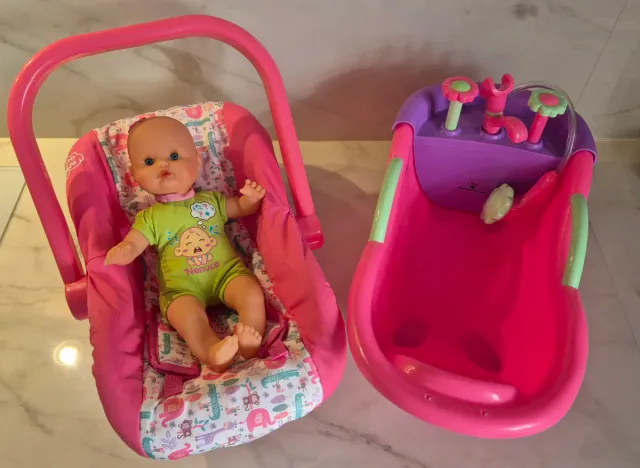 Maxi Cosi, Bañera y Muñeco Nenuco.