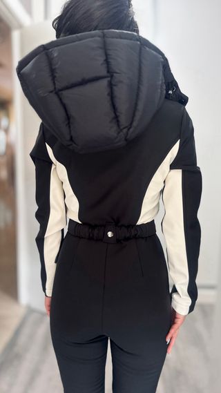 Mono de esquí Zara tecnología recco