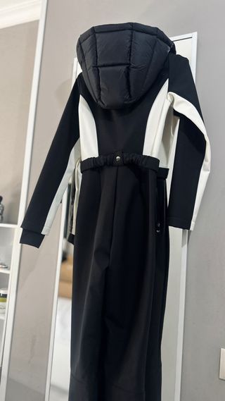 Mono de esquí Zara tecnología recco