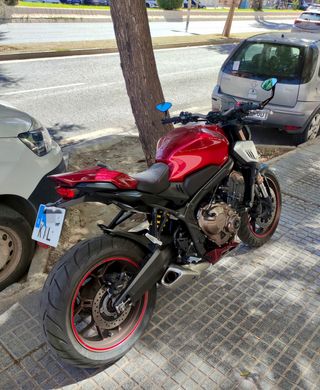 Honda CB 650R Roja