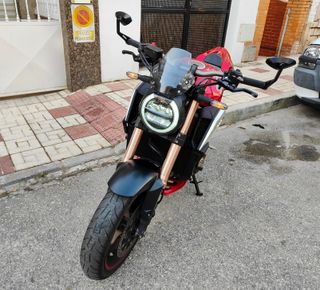 Honda CB 650R Roja