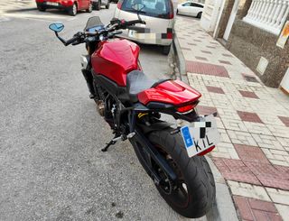 Honda CB 650R Roja
