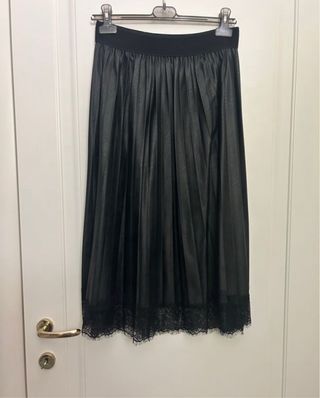 Gonna similpelle nera con pizzo