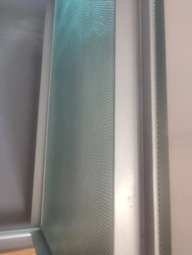 Mesa de comedor cristal y metal