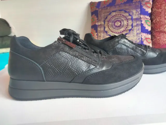 Zapatillas negras mujer talla 39 con cremallera