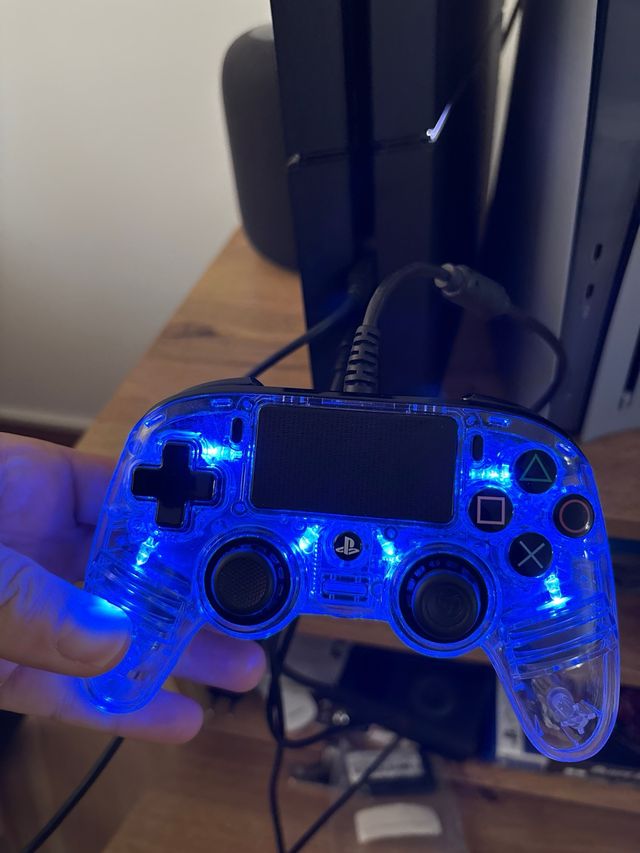 Mando Nacon PS4/PC Transparente