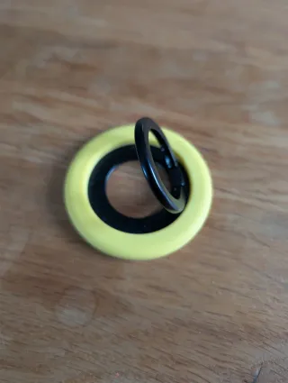 Funda Spigen Nano Pop Pixel 10 Pro + magfit soport