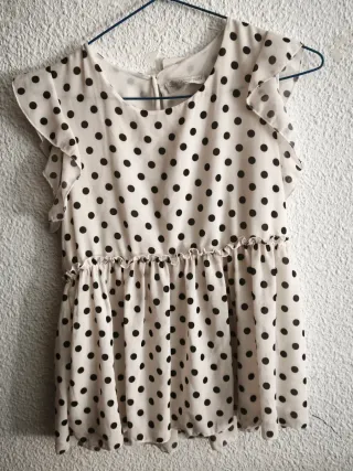 Blusa lunares blanca y negra