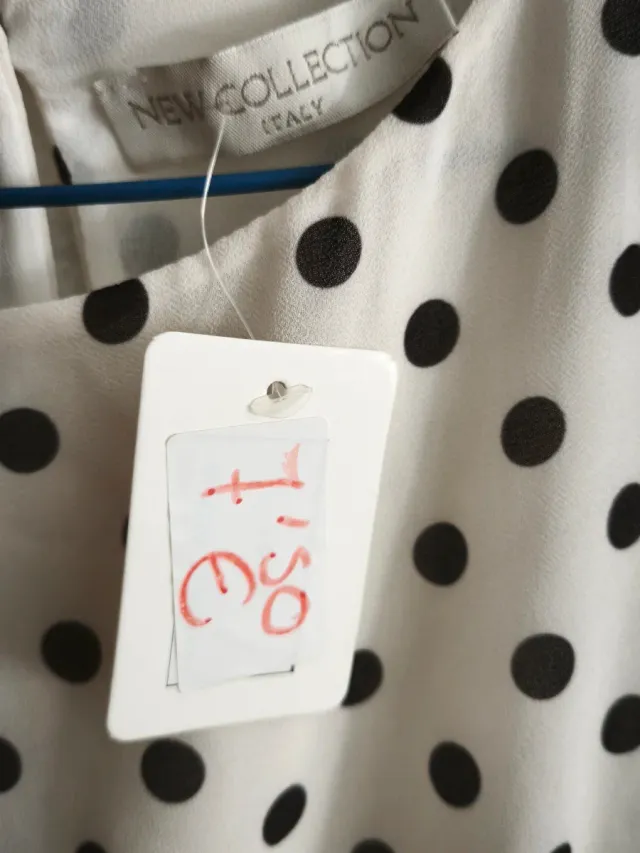 Blusa lunares blanca y negra