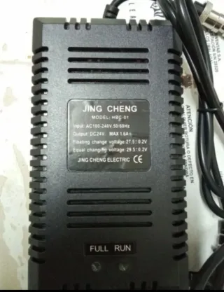 Cargador Batería 12V 1.6A JING CHENG