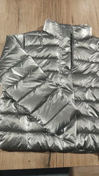 Chaqueta acolchada plateada