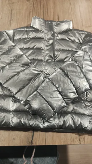 Chaqueta acolchada plateada