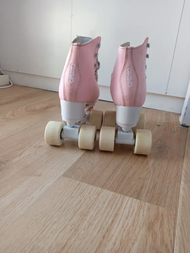 Patines artísticos 4 ruedas talla 33. oxelo.