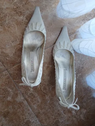 Zapatos de tacón Pura Lopez beige