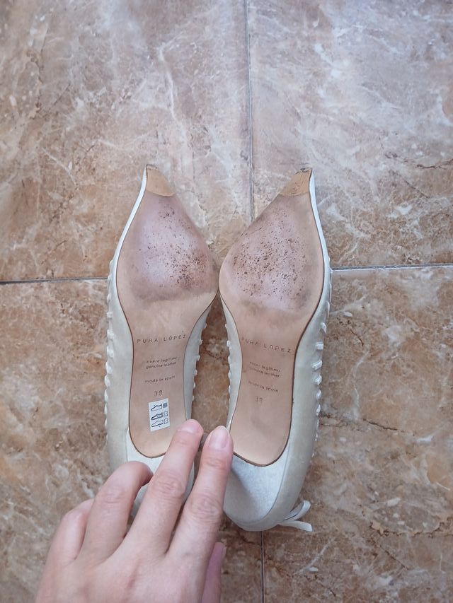 Zapatos de tacón Pura Lopez beige