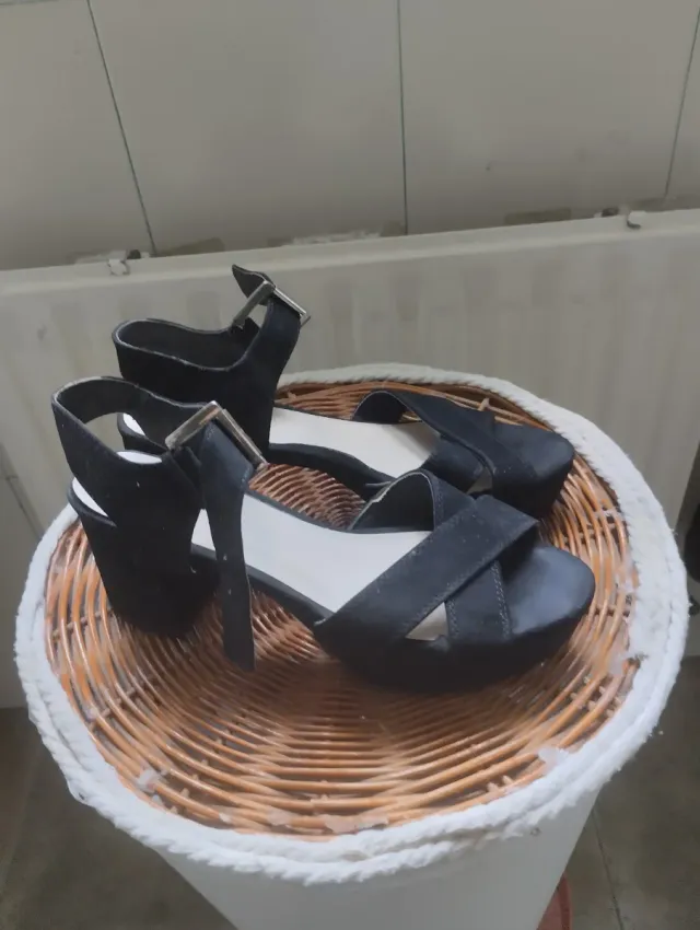 Sandalias plataforma negras talla 37.5