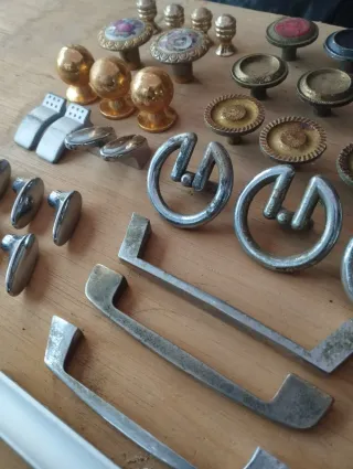 Pomos y tiradores de muebles a 0,50€/ud