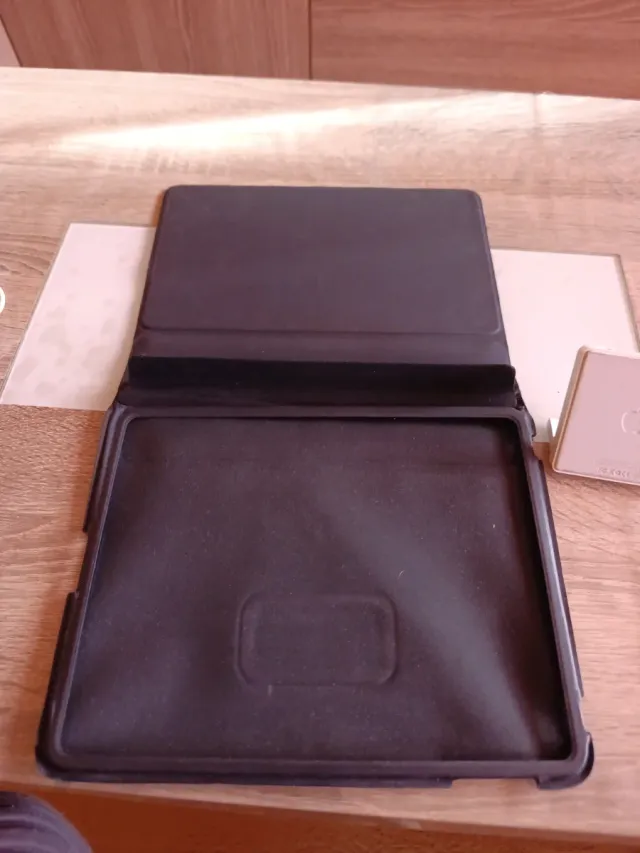 Funda y Soporte iPad 1 Apple