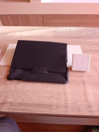 Funda y Soporte iPad 1 Apple