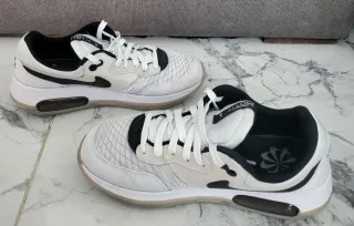 Zapatillas Nike Air Max Motif Blancas y Negras