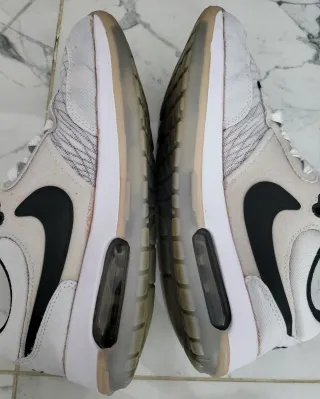 Zapatillas Nike Air Max Motif Blancas y Negras