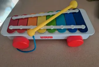 Xilófono Fisher-Price con ruedas