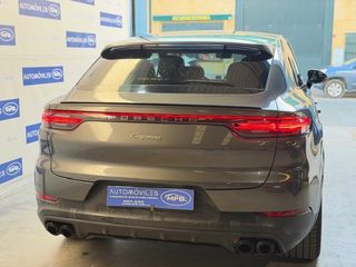 Porsche Cayenne 2021