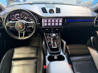 Porsche Cayenne 2021