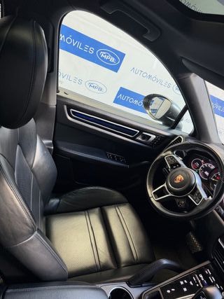 Porsche Cayenne 2021