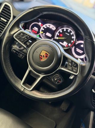 Porsche Cayenne 2021
