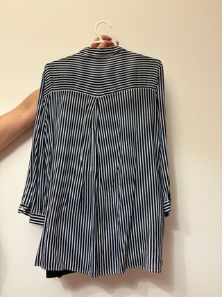 Pantalón y camisa rayas azul marino