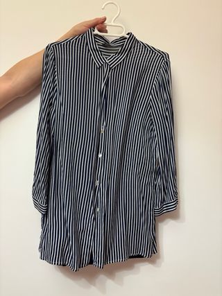 Pantalón y camisa rayas azul marino