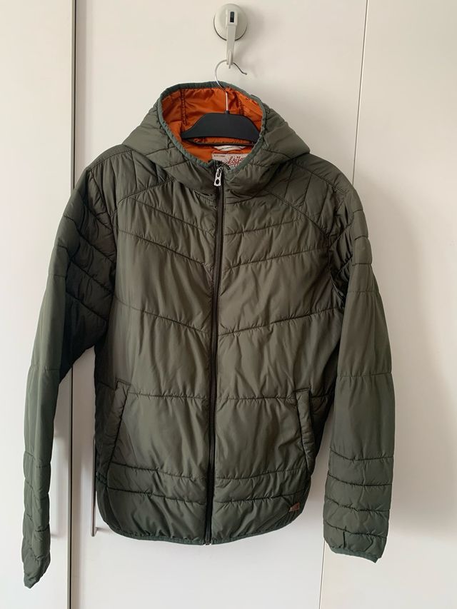 Chaqueta Jack & Jones verde con capucha