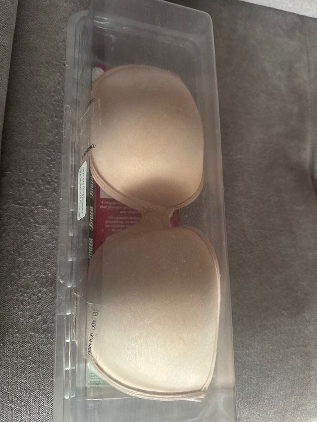 Sujetador Nude sin Tirantes, con adhesivos