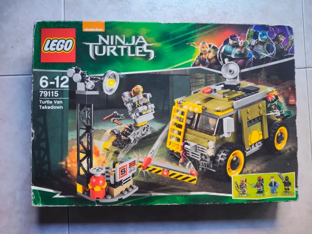 LEGO 79115 Ninja Turtles Van Takedown 