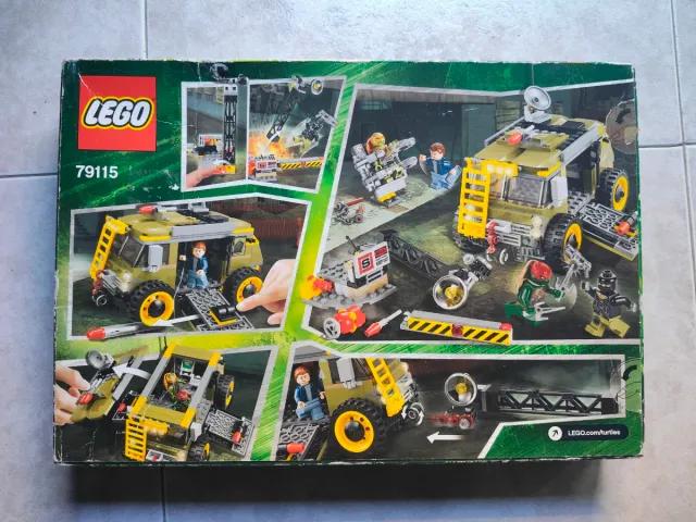 LEGO 79115 Ninja Turtles Van Takedown 