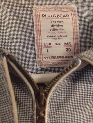 Chaqueta Pull&Bear gris y blanca