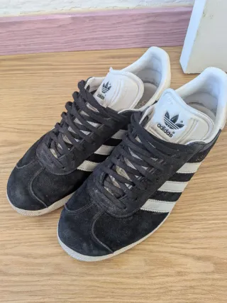 Adidas Gazelle Talla 42 Negro/Blanco