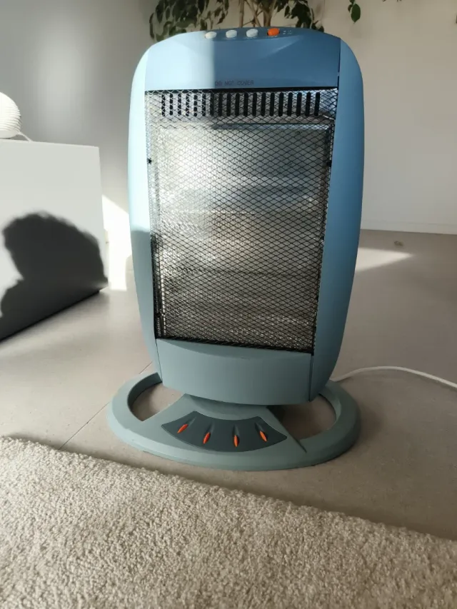 Stufa elettrica alogena a piantana 1200W