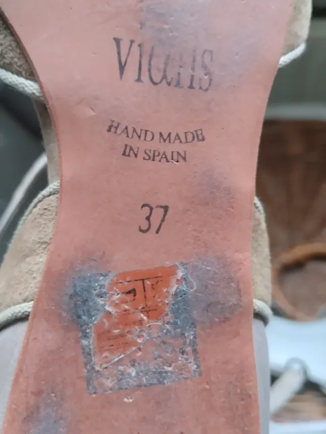 Sandalias planas piel beige talla 37