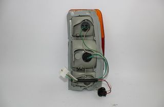 Piloto tras izq nissan 1402275 2011961 vanette (c