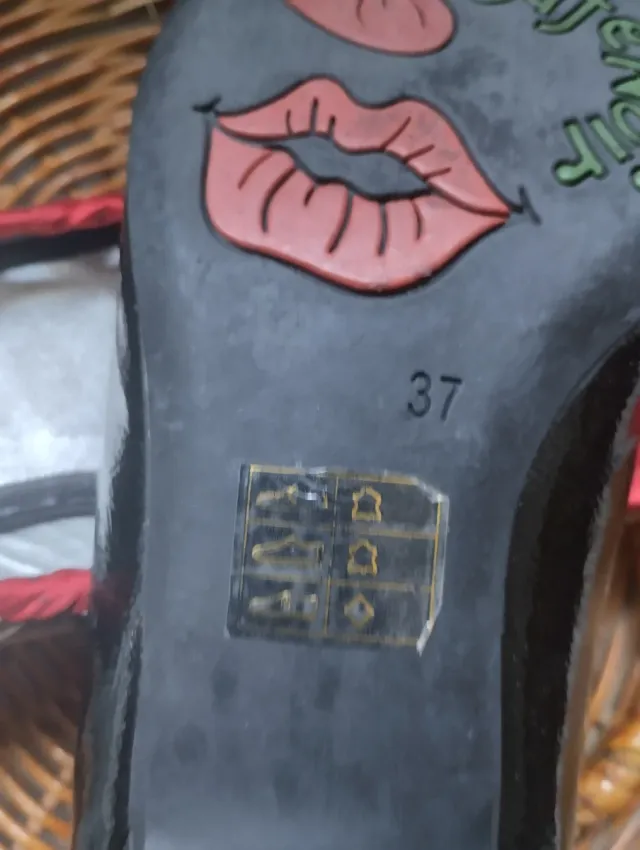 Bailarinas piel negras y rojas talla 37