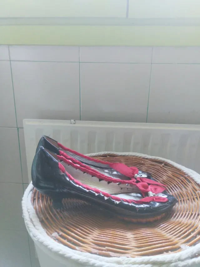 Bailarinas piel negras y rojas talla 37