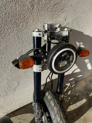 Horquilla delantera invertida Suzuki GS 500.