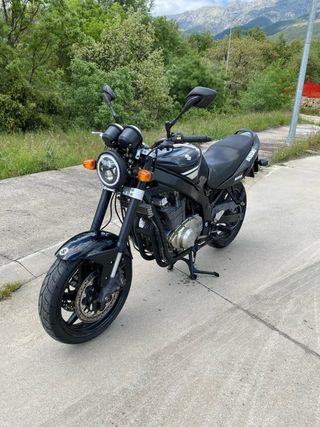 Horquilla delantera invertida Suzuki GS 500.