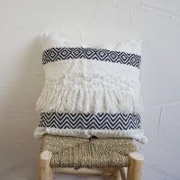 Pack 2 almofadas decorativas com franjas