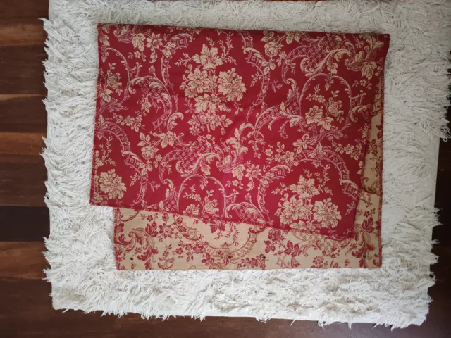 2 Telas de tapicería con estampado floral