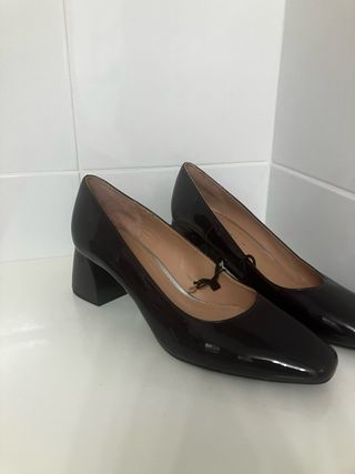 Zapatos Zara Charol Marrón Talla 39 Nuevos